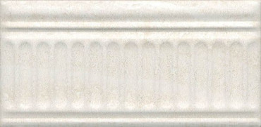 Бордюр Олимпия 19046/3F беж светлый 20x9.9 от Kerama Marazzi (Россия) в Москве