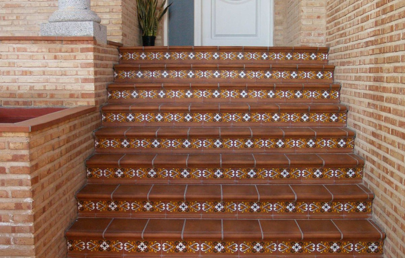 Плитка ступени RODAMANTO (Gresmanc) в Москве