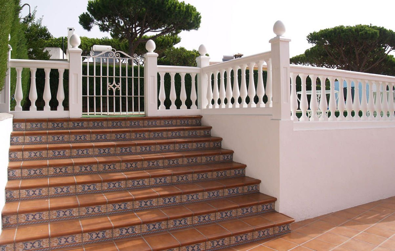 Плитка ступени RODAMANTO (Gresmanc) в Москве